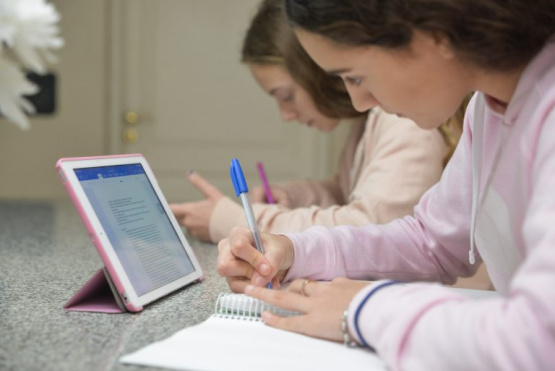 Vuelta a clases: presentan listado de precios referenciales para útiles escolares